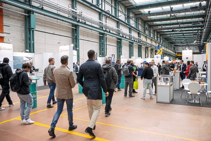 Am zweiten und dritten Tag war das SPF gut besucht und es gab konstruktive Gespräche zwischen Ausstellern und Anwendern.  (Bild: Thomas Entzeroth)