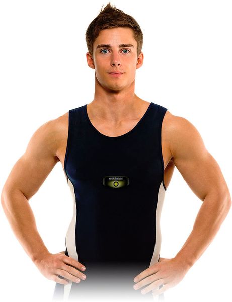 Im Sport kann das „FitnessSHIRT“ zur kontinuierlichen Messung der körperlichen Anstrengung eingesetzt werden. (Bild: Fraunhofer-Institut für Integrierte Schaltungen IIS)