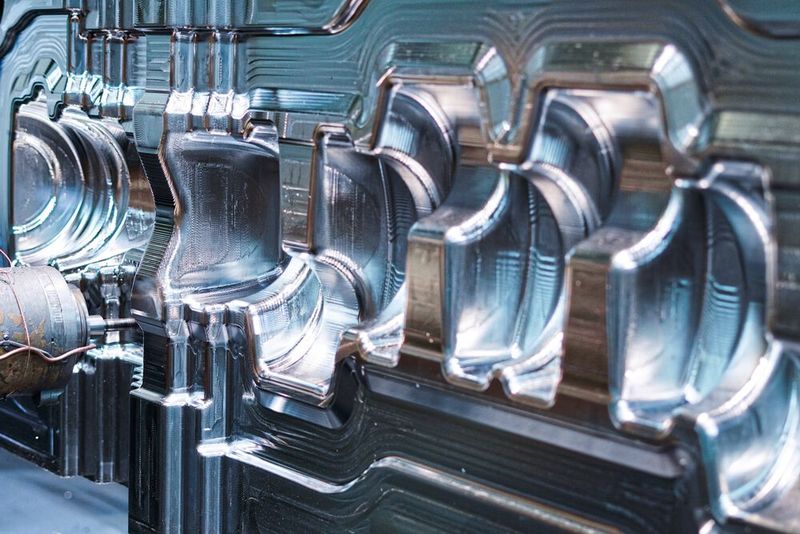 Auch besonders große Gesenke mit bis zu 6,5 Metern Länge und 20 Tonnen Stückgewicht sind für WTP kein Problem.(Bild:  Schreurs Tools GmbH)