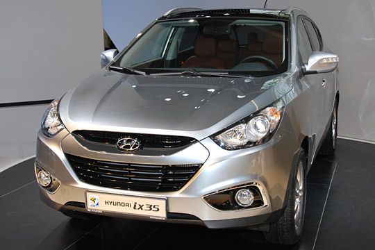 Weltpremiere: Der Tucson-Nachfolger iX35 stellt sich erstmals dem Publikum. (Archiv: Vogel Business Media)