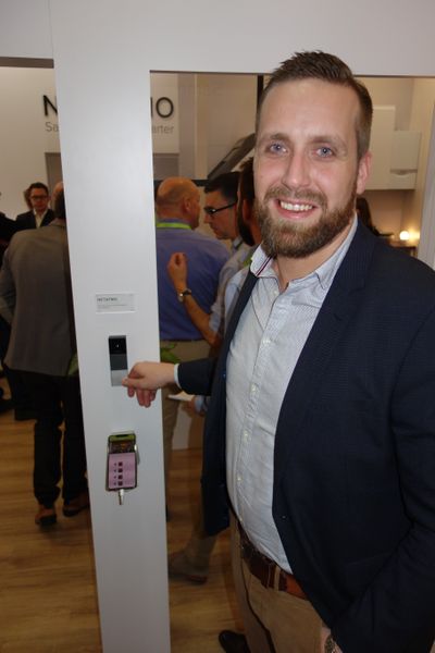 Thomas Gass, NETATMO, stellt seine  Smart Video  Doorbell vor. (IT-BUSINESS)