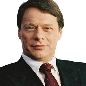 Dr. John Feldmann, Mitglied des Vorstands und verantwortlich für die Kunststoffe sowie für das Öl- und Gasgeschäft der BASF: „Die BASF will den Anteil an Spezialitäten und innovativen Produkten mit Differenzierungspotenzial bis 2010 von etwa 25 auf über 40 Prozent des Kunststoffumsatzes erhöhen.“ 