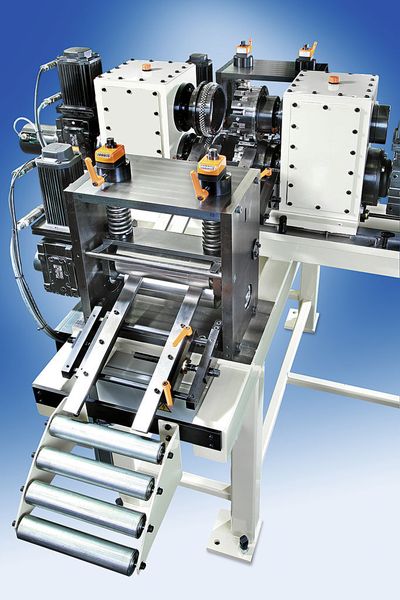 Bild 2: Rotationsstanzmaschinen erreichen bei der Bearbeitung von Metallen beispielsweise Geschwindigkeiten bis zu 200 m/min.  (Bild: Baust)