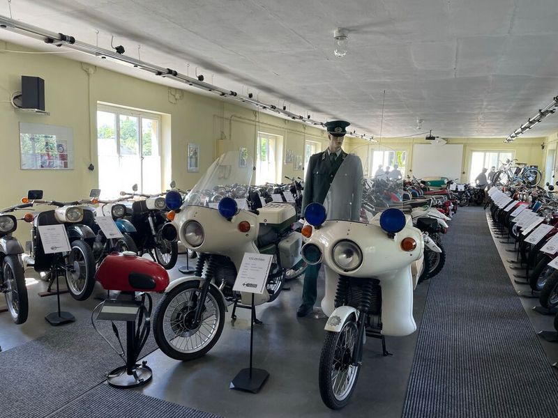 ...und ein liebevoll eingerichtetes Motorradmuseum. (Bild: Vogel IT-Medien GmbH)