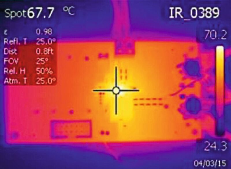 Bild 2: Der Wandler TPS544B25 erwärmte sich im Test auf bis zu 67,7 °C. (Texas Instruments)