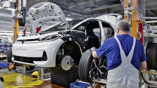 In Werken wie Zwickau, die E-Autos bauen, will Volkswagen wegen steigender Nachfrage die Produktion hochfahren. (Bild: Volkswagen)