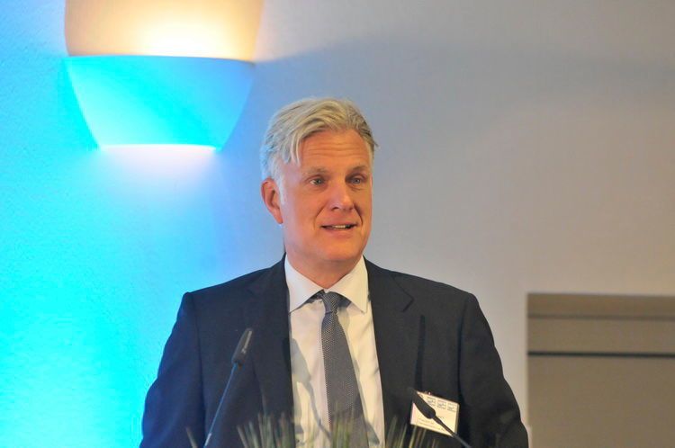 Stephan Schwarz, Präsident der HWK Berlin: „Die Weiterbildungsmaßnahmen der Betriebe garantieren einen hohen Leistungsstand.“ (Zietz)