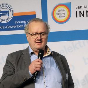 Thomas Lundt, Obermeister der Berliner Kfz-Innung, hält schnellere Genehmigungsverfahren von Politik und Verwaltung für erforderlich.(Bild:  Zietz - VCG)