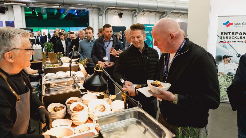 Die Zeit für den Mittagslunch... (Bild: Stefan Bausewein)