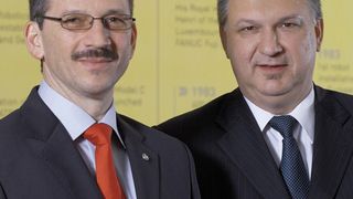 V.l.: Fanuc-CNC-Deutschland-Geschäftsführer Christian Jung mit Service-Direktor Bruno Fritschi Bild: Fanuc (Archiv: Vogel Business Media)