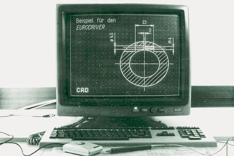 Dank der massenhaften Verbreitung von PCs setzte in den 1980er Jahren ein regelrechter CAD-Boom ein, der das Konstruieren nachhaltig beeinflusste.  (SEW-Eurodrive)