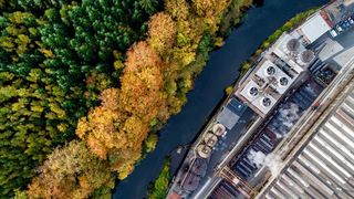 Das „mass-customizing“ des Industrieproduktes Precidur-Warmband wird bei der Thyssenkrupp Hohenlimburg GmbH seit über 150 Jahren erfolgreich im Lennetal betrieben.  (Thyssenkrupp Hohenlimburg)