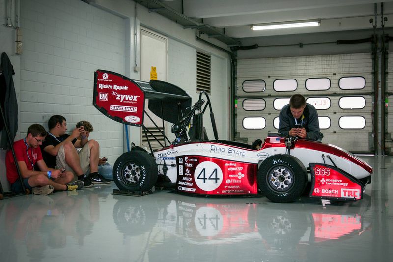 115 Studenten-Team kämpften am 29. Juli bis 3. August um den Sieg bei dem Formula Student Germany Wettbewerb 2014 am Hockenheimring (Formula Student Germany/Grams)