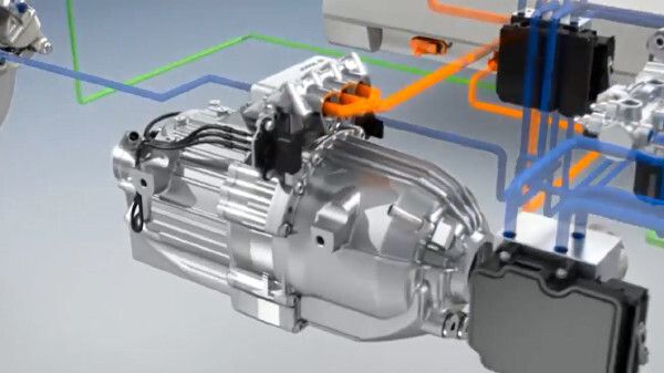 ... und beinhaltet einen separaten Motorgenerator ... (Bild: Bosch)