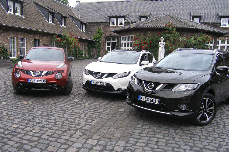 Versammelte Hoffnungsträger (v.li.): Eine Premiere im Kölner Stadtteil Sürth war die Versammlung der drei neuen Modelle Juke-Facelift, das erst im Juni offiziell gezeigt wird, die zweite Generation des Qashqai und der neue X-Trail, der in Leipzig auf der AMI Publikumspremiere in Deutschland hat. (Foto: Grimm)