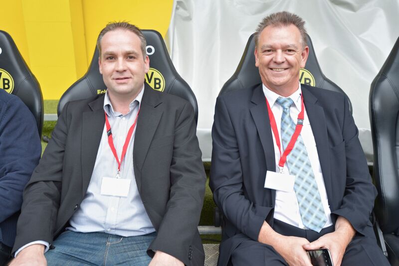 Swyx Partner auf der Trainerbank (von rechts nach links): Michael Keinersdorfer (comup AG) und  Frank Hommen (Cenesco GmbH)  (Swyx)