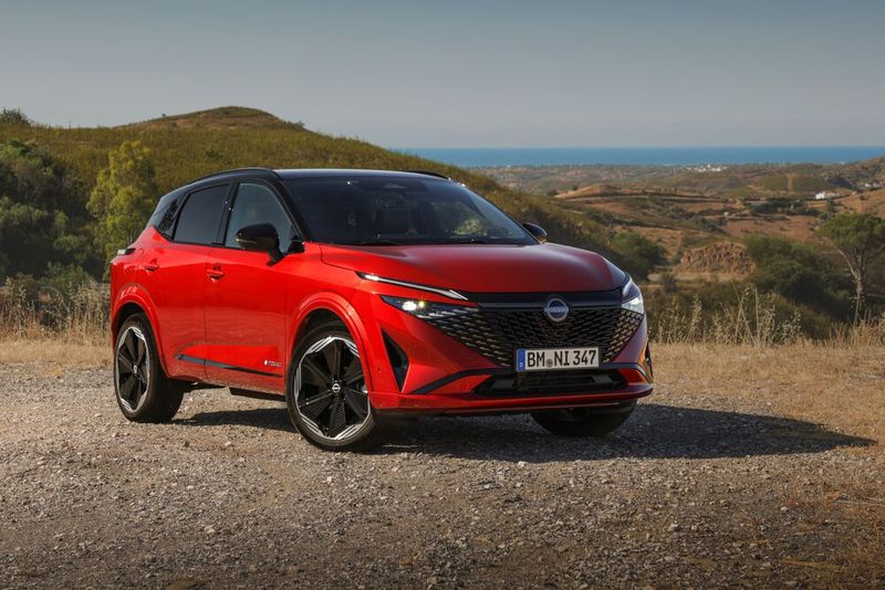 Für optische Dynamik sorgen auch Leichtmetallräder (bis zu 20 Zoll) in Diamantschliff-Design. (Bild: Nissan)