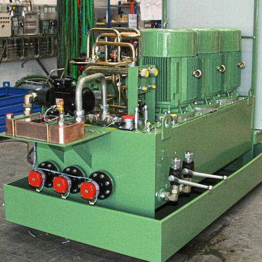 In vielen Anwendungen wird durch unnötiges Aufheizen und Kühlen jede Menge Energie verschwendet (hier 3 mal 1.250 kW Heizung und 10 KW Kühlung). In vielen Anwendungen wird durch unnötiges Aufheizen und Kühlen jede Menge Energie verschwendet (hier 3 mal 1.250 kW Heizung und 10 KW Kühlung).