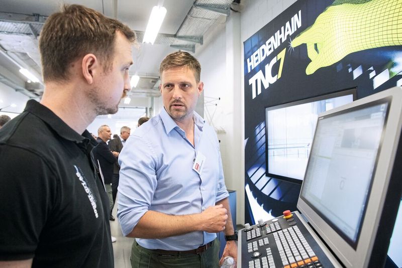 Zwischen den Referaten gab es Zeit für die Ausstellung, interessante Gespräche und Networking. (Bild: Thomas Entzeroth)