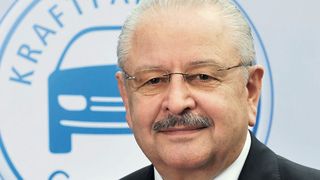 Präsident Jürgen Karpinski (links) und Michael Kraft, Vizepräsident des Kfz-Gewerbes Hessen, sehen für die Autobranche eher skeptisch in die Zukunft.  (Bild: Promotor)