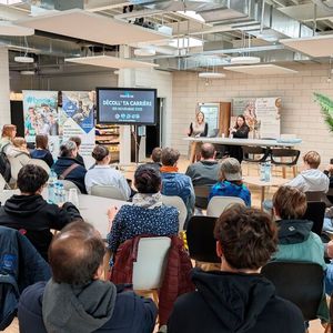 Les participants ont pu appréhender le monde du décolletage et de l'horlogerie en quelques minutes : un véritable « cours express ».(Source :  Pierre-Yves Kohler)