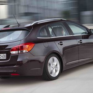 Chevrolet ergänzt die Lieferliste für sein Kompaktmodell Cruze um einen Kombi.