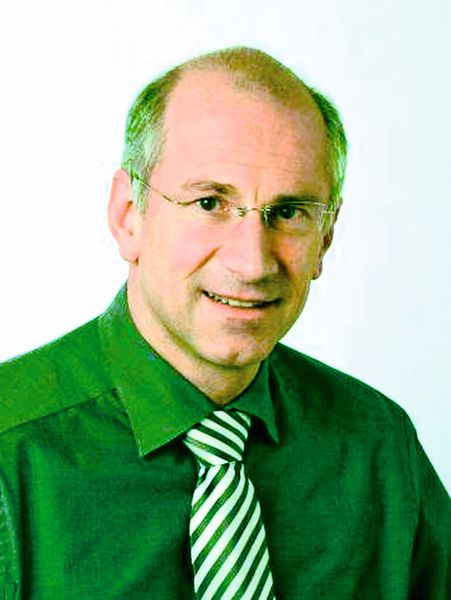Bernhard Reck, Geschäftsführer der REC Fastening GmbH, weiß, dass optimale und wirtschaftliche Verbindungslösungen im Vorfeld eine komplexe Analyse sowie Berechnungen und Optimierungen erfordern. (Bild: REC Fastening)