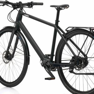 Zur Ausstattung des fast 5.000 Euro teuren E-Bikes gehören unter anderem hydraulische Scheibenbremsen, Schutzbleche und Seitenständer.(Bild:  Möve)