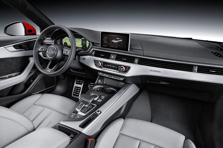 ... einer Navigation, die auch Daten für das Sensorbündel im Assistenzpaket Tour liefert, das eine vorgewählte Geschwindigkeit an die Strecke und an die jeweiligen Tempolimits bis hin zum Segeln anpasst. Letzteres System hört auf den schönen Audi-Namen Prädiktiver Effizienz-Assistent und soll noch einmal rund zehn Prozent weniger Kraftstoffverbrauch ermöglichen. (Foto: Audi)