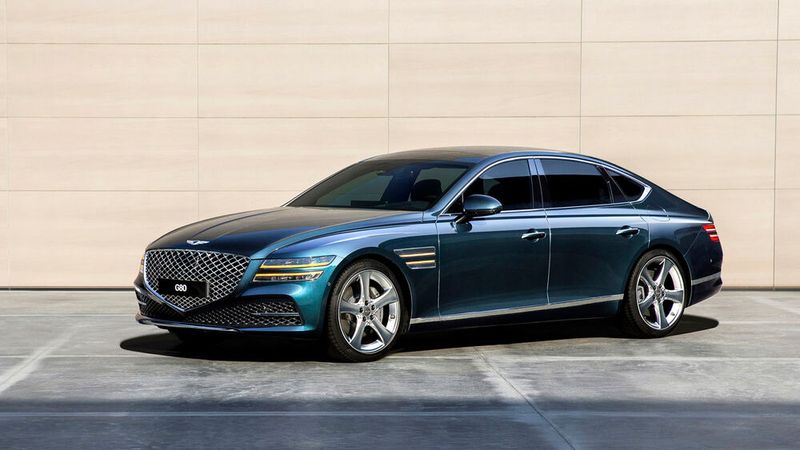 Der Genesis G80 tritt in der Oberen Mittelklasse gegen die Mercedes E-Klasse und den BMW 5er an. (Bild: Genesis)