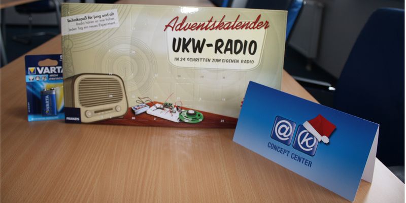 Schon einmal ein Radio selber gebaut? Mit einem Adventskalender, bei dem hinter jedem Türchen ein Bausatzteil für ein UKW-Radio steckt, wurde die Redaktion von der Fachhandels-Kooperation Aetka überrascht. Schauen Sie sich an, wie es Gestalt annimmt. (Archiv: Vogel Business Media)