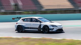 Die ersten Show-Rennen der neuen vollelektrische Tourenwagen-Rennserie Pure ETCR sind abgesagt.  (Bild: Cupra)