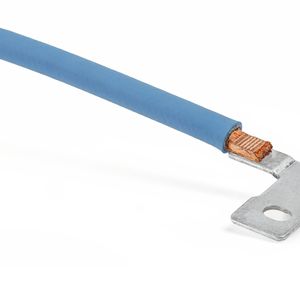 Die TT4 verschweißt Kupfer- und Aluminiumleitungen von 1 bis 35 mm² (Cu) beziehungsweise 1.5 bis 50 mm² (Al) mittels Ultraschall.(Bild:  Telsonic)