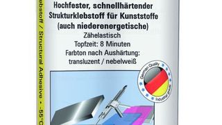 Der Klebstoff Easy-Mix RK-7300 soll sich insbesondere für den Einsatz in der Kunststoff verarbeitenden Industrie eignen. (Weicon)