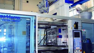 Bild 1: Je kleiner die Stückzahlen beim Spritzgießen, umso wichtiger ist es, die Rüstzeiten beim Werkzeugwechsel kurz zu halten. (Archiv: Vogel Business Media)