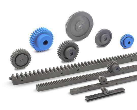 Der Normteilespezialist Ganter bietet jetzt auch robuste Zahnräder und Zahnstangen aus zum Teil glasfaserverstärktem Polyamid (PA) an. Warum Ganter sein Portfolio damit ergänzt hat, erklärt das Unternehmen hier.(Bild:  Otto Ganter)