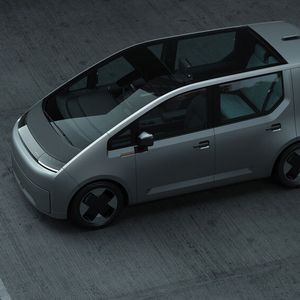 Große Glasflächen sollen dem Fahrer eine gute Rundumsicht über den Straßenverkehr erlauben.(Arrival)