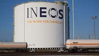 Das britische Chemieunternehmen Ineos kann die hohen Energiekosten und die Regulierungen durch die EU nicht mehr stemmen. Nun werden auch zwei Werke in Deutschland geopfert. (Bild: Ineos)