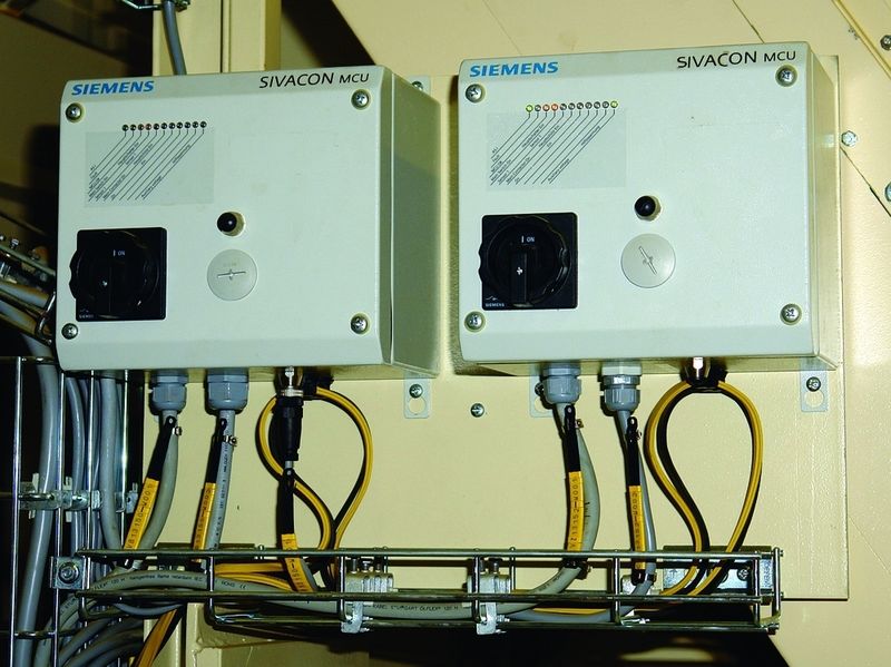 Bild 2: Die dezentralen Motorstarter Sivacon MCU werden aus Standard-Niederspannungs-Schaltgeräten individuell nach Anwenderwünschen konfektioniert. (Archiv: Vogel Business Media)