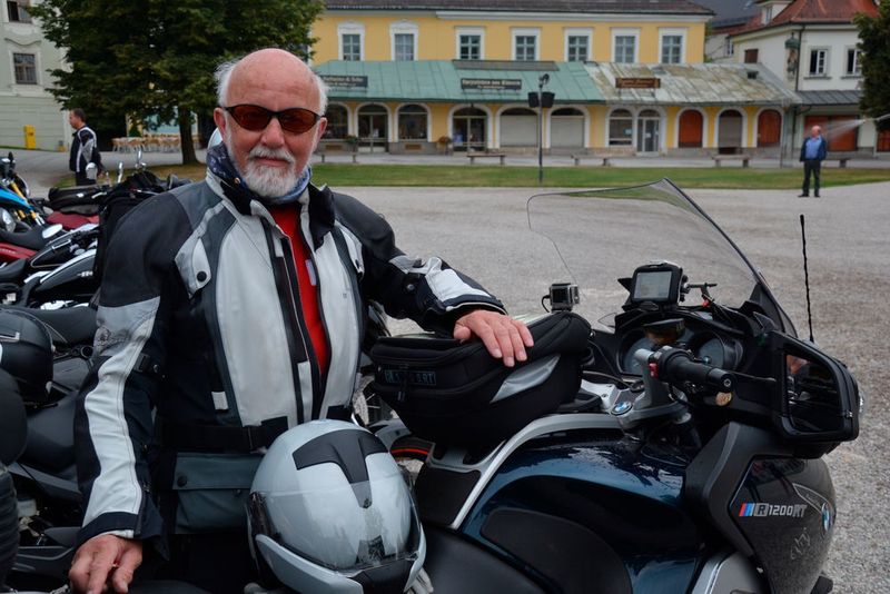 Mit seiner BMW R1200 RT (105 PS)  fährt er seit vielen Jahren in der Cruiser-Gruppe 9 mit. (Michel/»kfz-betrieb«)
