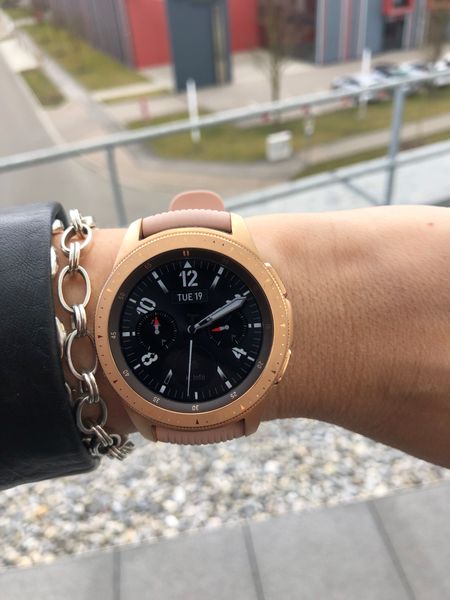 Kleiner Tipp: Ostern steht vor der Tür und es muss nicht immer eine Apple Watch sein. Die Samsung Galaxy Watch ist viel hübscher. (Bild: IT-BUSINESS)