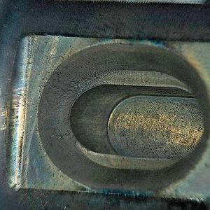 Gussteil nach dem thermischen Entgraten. Das Verfahren ist allerdings nicht für alle Werkstücke und Werkstoffe geeignet.