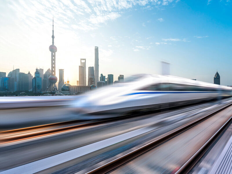 Hochgeschwindigkeitszüge gehören zu den wichtigsten Visitenkarten, wenn es um die Entwicklungskraft der chinesischen Wirtschaft geht. (Kistler)