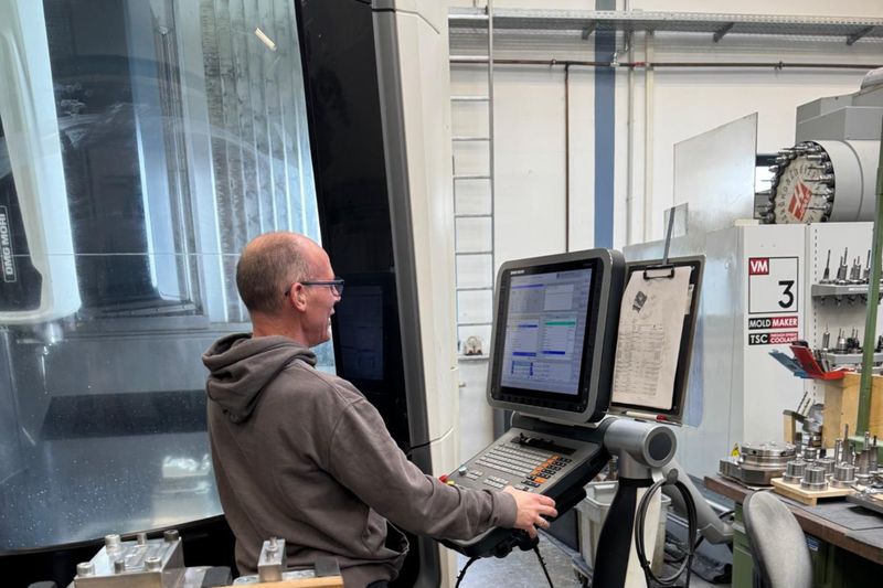Während funktionale oder fertigungstechnische Schwächen früher häufig erst im Werkzeugbau oder sogar in der Vorserie sichtbar wurden, verlagert sich die Realitätsprüfung heute zunehmend in frühere Entwicklungsphasen.  (Bild: Gördes Modell- und Formenbau)