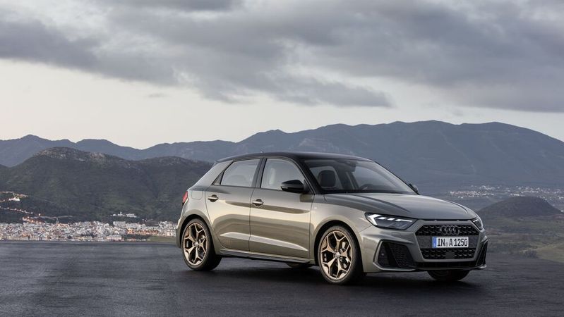 Der Audi A1 ist unter den beliebtesten gebrauchten Kleinwagen auf Autoscout 24 zwar der teuerste. Aber im Vergleich zum letzten Jahr ist er am stärksten im Preis gesunken. Seine Position im Ranking ist Platz vier.(Bild:  Audi)