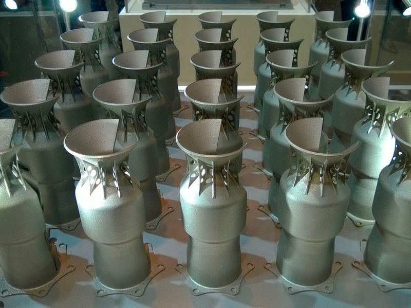 3D Systems präsentierte auf der formnext 2017 mit der DMP 8500 eine neue Generation seiner Direct Metal Printing-Plattform. Sie ist ein anpassungsfähiges, automatisiertes und voll integriertes generatives Additive Metallfertigungsverfahren. Der Bauraum beträgt 500 mm x 500 mm x 500 mm. (D.Quitter/konstruktionspraxis)