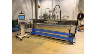 Fast wie neu: Die Wasserstrahlschneidanlage ist einem umfangreichen Retrofit unterzogen worden. (Bild: Water Jet Sweden)
