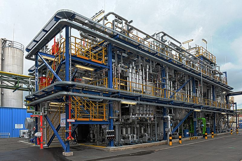 Evonik expands its site in Wesseling started up two new plant units for the production of crosslinking activators. (Picture: Evonik)