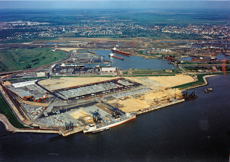 ...wurde Jahre 1971  das „Containerkreuz Bremerhaven“ eingeweiht. (BLG Group)