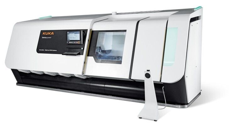 Red Dot Award 2015 - Reibschweißmaschine KUKA Genius von KUKA: Die Reibschweißmaschine KUKA Genius ist mit einem speziellen Hydrauliksystem und großem Drehzahllastbereich ausgestattet. Eine Vorrichtung für den Abtransport der Späne kann wahlweise seitlich oder auf der Rückseite der Maschine angebracht werden. Große Bedien- und Wartungstüren ermöglichen einen optimalen Zugang von oben und der Maschinenvorderseite. Die Bedienung erfolgt intuitiv über ein Touchpanel, das auch mit Schutzhandschuhen bedienbar ist. (Bild: Red Dot)